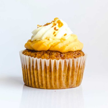 Almond Vanilla Cupcake – CakeMart.Ng