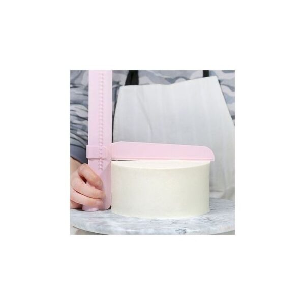 Adjustable Cake Leveler